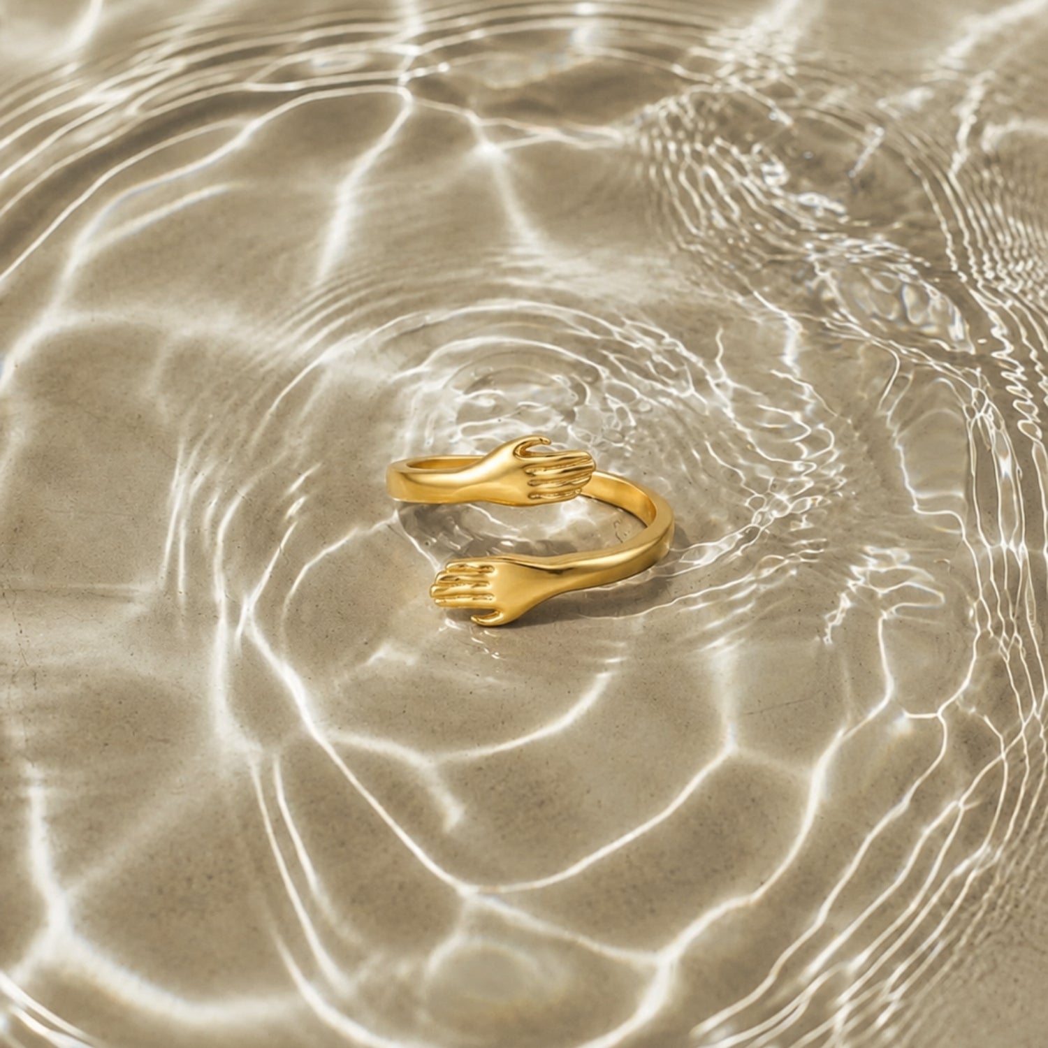 Hug Ring